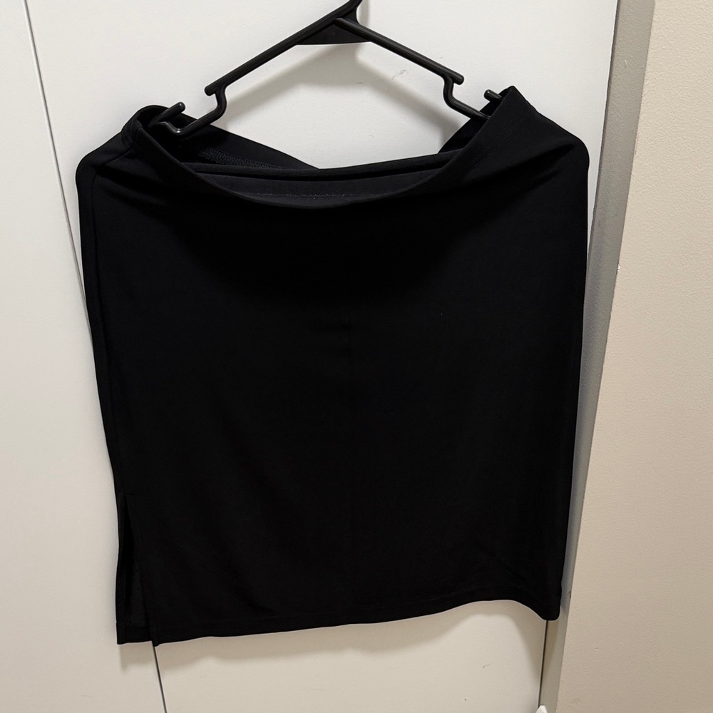 Byer California Elegant Black skirt!